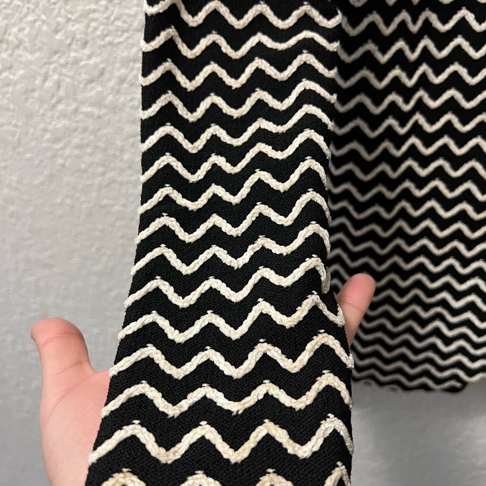 St. John Black and White Zigzag Knit Blazer - Picture 11 of 14